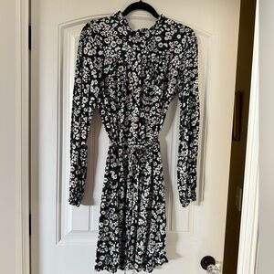 Fun Boden dress. Green, black and white size 10